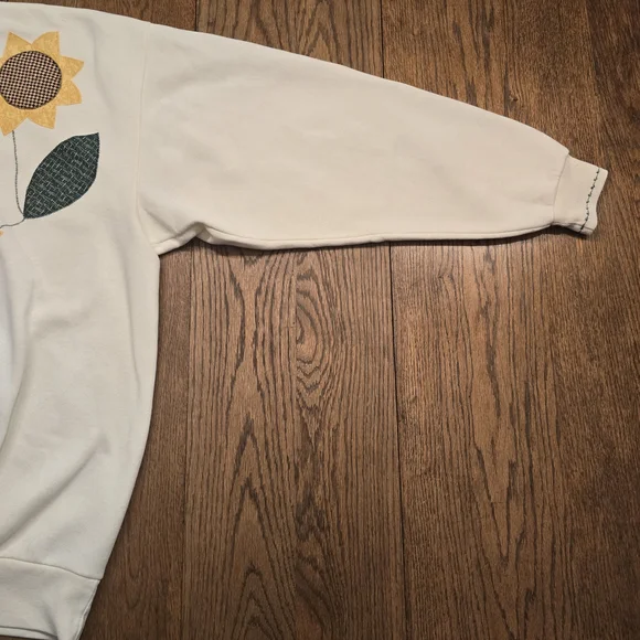 Sunflower Patchwork Embroided Hem Crewneck Granny Sweater Cottagecore - Picture 5 of 11